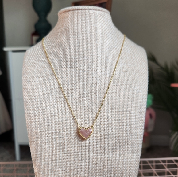 Kendra Scott Ari Heart Necklace - Picture 1 of 6